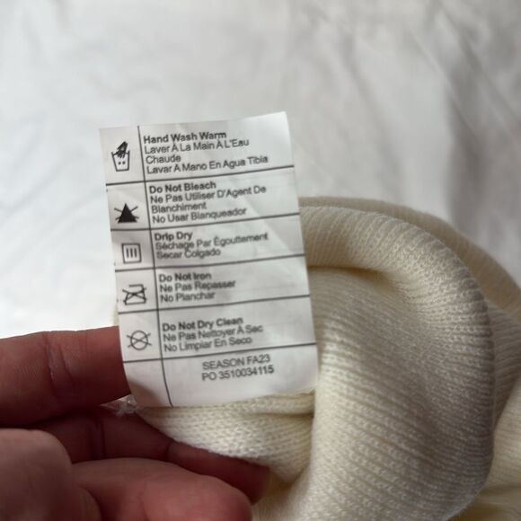 Carhartt Off-White Shamrock Patch Knit Beanie. One Size. - Picture 5 of 5